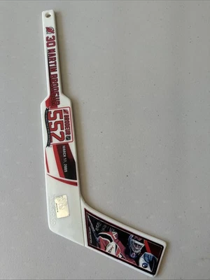 Martin Brodeur Record 552 Wins Mini Hockey Stick 03-17-2009 - Image 1 of 2