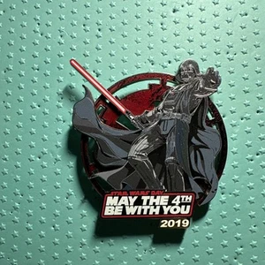 Limited Edition Jumbo Darth Vader Pin. May The 4th Be With You 2019 Pin On Pin - Bild 1 von 5
