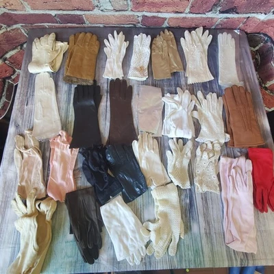 Lote De Colección De 27 Pares De Guantes Damas Tallas Mezcladas Colores Material Algunos Manchados Foto 1 de 4