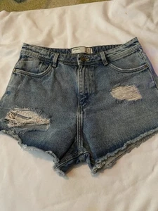 Women’s Zara Trafaluc Denim Shorts Size 6 - Picture 1 of 4