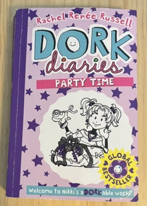 Dork Diaries by Rachel Renee Russell (softcover) - Foto 1 di 6