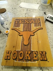 Hanna's Handiworks Texas Longhorns Distressed Wooden Sign Wall Plaque - Picture 1 of 6