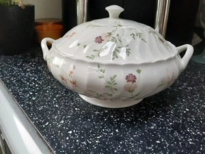 WEDGWOOD CAMPION  LIDDED TUREEN - Picture 1 of 4