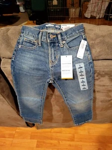 OLD NAVY JEANS SIZE 5 GIRLS - Picture 1 of 3