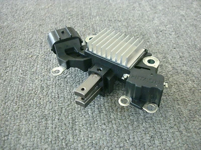Regulador de voltaje Nissan IC 23215-EA200 OEM Foto 1 de 4