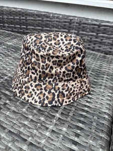 Sombrero H&M Estampado Leopardo Impermeable Lluvia/Cubo Talla XS/S  - Imagen 1 de 6