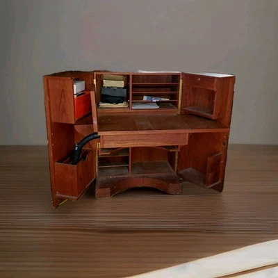 Caja mágica de teca Mid-Century Wooton mesa de escritorio archivador organizador Foto 1 de 4