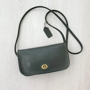 Vintage COACH Dinky Bag Green Glovetanned Leather Crossbody USA - Picture 1 of 10
