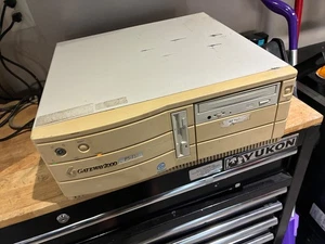 Vintage - Gateway 2000 P5-133 Computer - works boots to windows NT - Bild 1 von 14