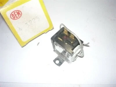 Interruptor compresor termostático Dart Valiant Barracuda Dodge Truck 1965-72  Foto 1 de 2