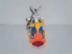 KPLT1 Bugs Bunny Pull Back Plastic Character Key Ring - Picture 1 of 4