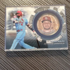 2020 Topps Update TBC-YM Yadier Molina Commemorative Coin - Picture 1 of 1