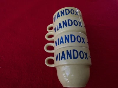 LOT DE 4 TASSES EN FAIENCE  VIANDOX JAUNE DONT UNE MARQUEE MOULIN DES LOUPS - Photo 1/3