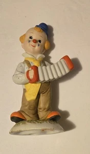 LEFTON CHINA CLOWN FIGURINE WITH ACCORDIAN 1990 GEO.Z - Picture 1 of 3