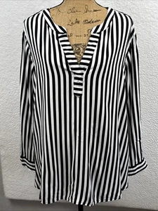 Jane + Delancey Popover Top Womens 1X Black White Striped Roll tab Button Back * - Picture 1 of 22