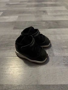 Nike Air Jordan 11 Retro Bred 2012 378040-010 Größe UK 3 EU 19 - Bild 1 von 6