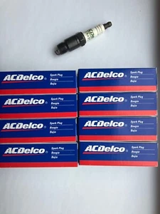 AC DELCO CR43TS Sparkplugs. Cadillac/Ford/Dodge. (NEW) Qtyx8. - Picture 1 of 3