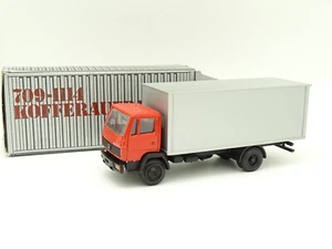 Conrad 1/50 - Mercedes 709 1114 Camión Rojo - Imagen 1 de 2