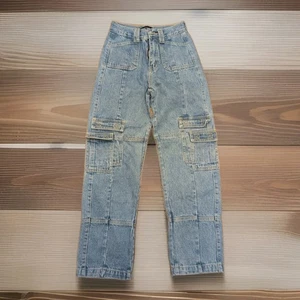 LIONESS MUJER CINTURA ALTA CARGO BOLSILLOS JEANS TALLA XXS LAVADO MEDIANO PRINCESA POLLY - Imagen 1 de 9