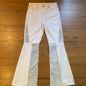 Almost Famous white light wash patchwork high rise flare raw hem jeans SIZE 7 - Picture 1 of 4