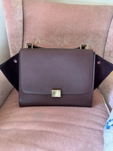 100% Authentic Celine Trapeze Medium Leather Handbag Burgundy Colour - Picture 1 of 6