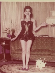 Vintage Photo Beautiful Woman Shiny Dress Living Room Lamp Ashtray - Picture 1 of 3