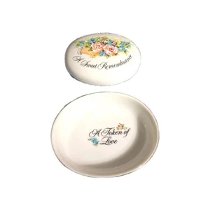 Vintage 1982 Avon "A Sweet Remembrance" ovale Schmuckschatulle.  A-26 - Bild 1 von 4