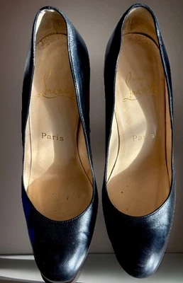 Christian Louis Vuitton Rojo Parte Inferior Tacones 37 1/2 - Mujer Foto 1 de 4