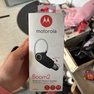 Open Box Motorola Boom2 MH003 Bluetooth Wireless Headset - Photo 1 sur 4