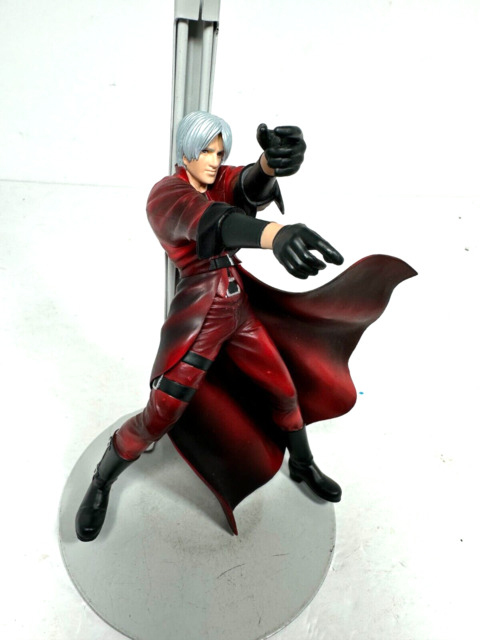 Boneco Action Figure Dante Devil May Cry 24cm Vinil Articulado