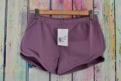 Pantalones cortos para mujer Forever 21 tiro medio dobladillo delfín M, L lavanda polvorienta nuevos con etiquetas Foto 1 de 4