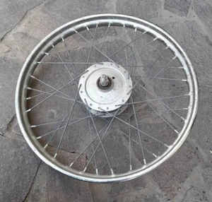 Piaggio Cerchio Ruota raggi posteriore Sanremo originale Bravo si Gilera CBA - Imagen 1 de 4