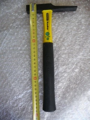 STANLEY DYNAGRIP 18 54-695  Marteau d'électricien avec manche bi-matière 200 g - Photo 1/4
