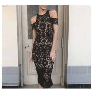 NUEVO CON ETIQUETAS VESTIDO MIDI THURLEY EDEN BORDADO NEGRO/DESNUDO; TALLA 8 - Imagen 1 de 8