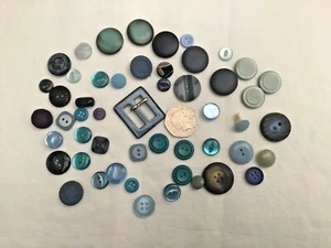Slow Stitching Materials/Vintage Buttons/Buckle/Blue/ Bundle of 50/ Craft/Cards - Picture 1 of 1