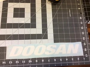 Decalcomanie per carrello elevatore Doosan colore bianco - Foto 1 di 1