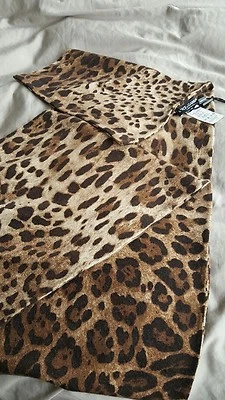 BUFANDA DOLCE y GABBANA MUJER LEAPARD SIN ETIQUETAS  Foto 1 de 3