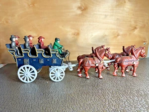 Passagierwagen Gusseisen 4 Pferde mit 6 Figuren - Bild 1 von 14