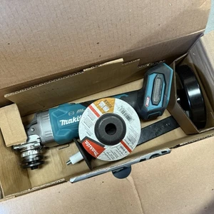 Makita GAG01Z 40V MAX XGT 4-1/2”/5” Amoladora angular sin escobillas con herramienta de freno - Imagen 1 de 4