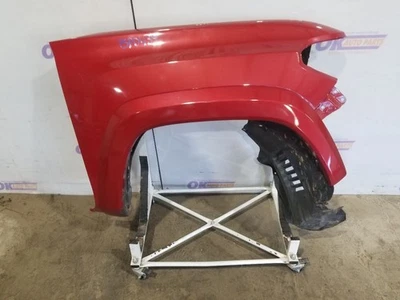 17 2017 TOYOTA TACOMA SR5 FENDER RIGHT PASSENGER RED Foto 1 de 4