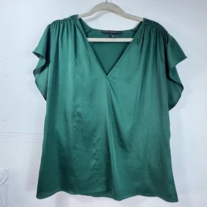White House Black Market Größe Large grün satiniert Flatterärmel V-Ausschnitt Bluse - Bild 1 von 5