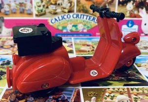 Scooter de oficina de correos Sylvanian Families Calico Critters - Imagen 1 de 7