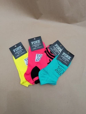 Nuevo Victoria's Secret ROSA Calcetines Bajos 4 Pares Rojo Rosa y Morado  Foto 1 de 4