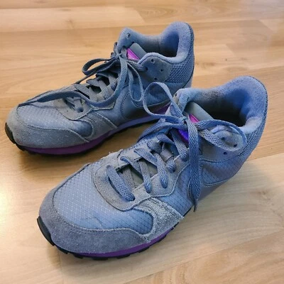Nike Md Runner 2 gris púrpura medio para mujer talla 7,5 Foto 1 de 4
