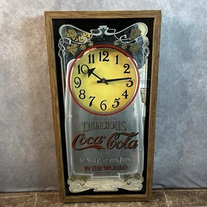 Vintage Intercraft Coca Cola Spiegel Wanduhr Batteriebetrieben Holz Bar FUNKTIONIERT - Bild 1 von 7