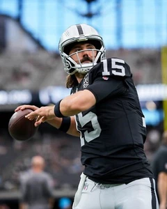 Gardner Minshew II Throwing Action Las Vegas Raiders 8x10 NFL Football Photo - Picture 1 of 1