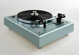 Restaurierter Thorens TD160 Plattenspieler ice blue metallic paintwork - Picture 1 of 9