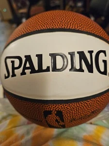 Víboras de baloncesto Spalding para interiores tamaño 3 (7 pulgadas) - Imagen 1 de 2