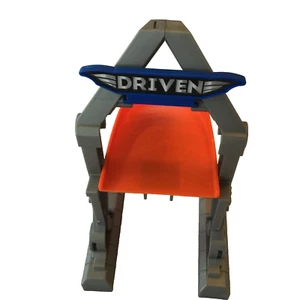 PONTE RAMPA PISTA DRIVEN BATTAT PLASTICA GIOCATTOLO PEZZI DI RICAMBIO - Foto 1 di 13