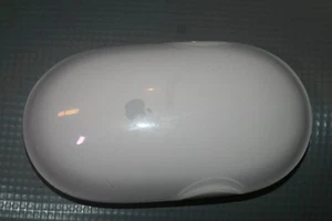 Apple Wireless Mouse A1015 EMC 1938 Genuine - Picture 1 of 6